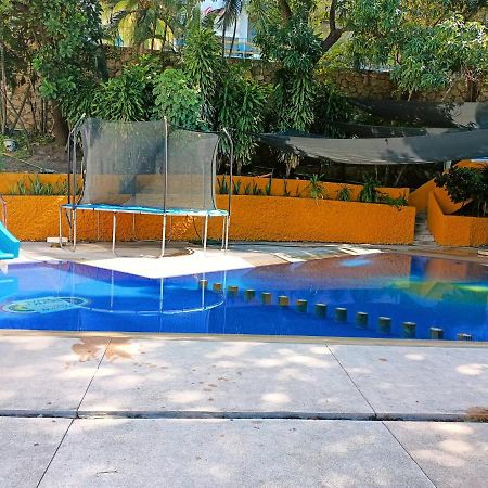 Twin Towers Tres Mares Apartment Акапулко Екстериор снимка