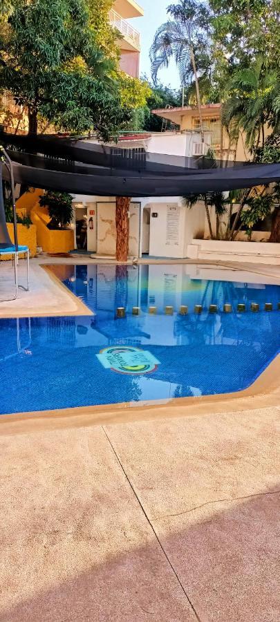 Twin Towers Tres Mares Apartment Акапулко Екстериор снимка
